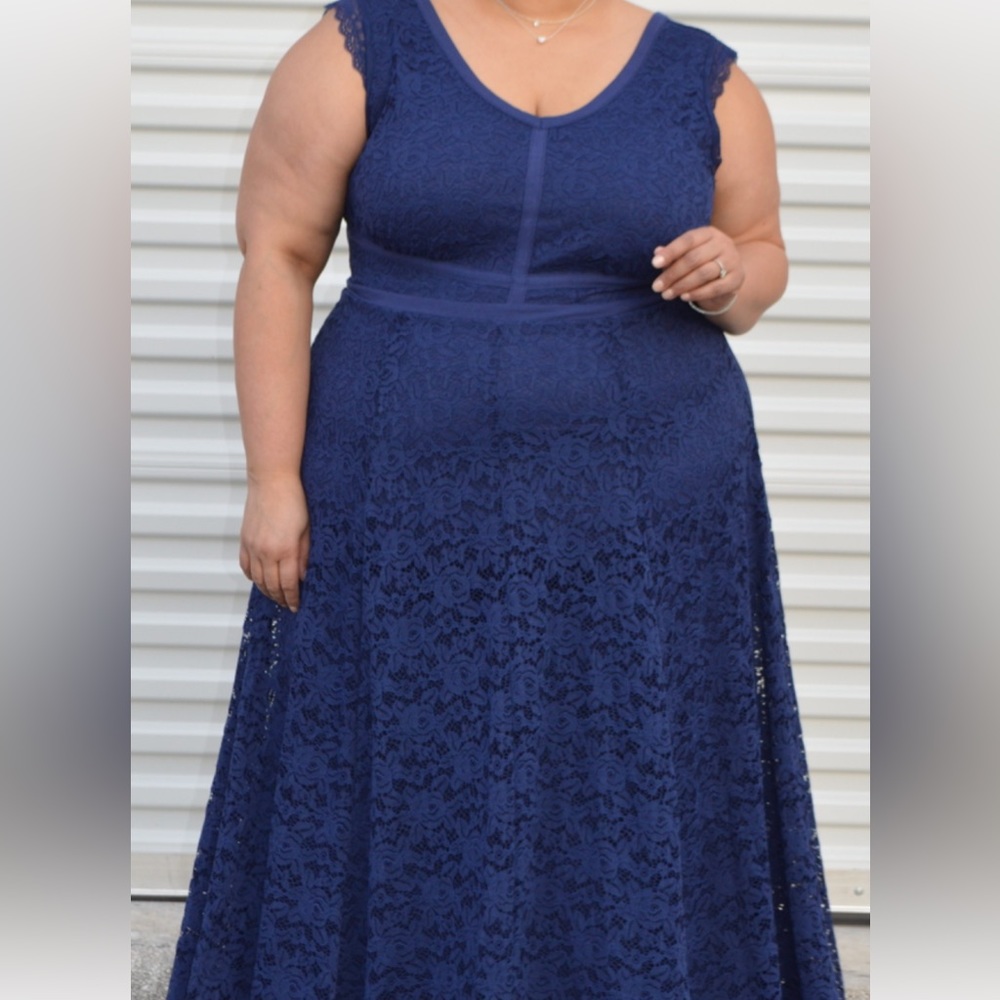 Torrid size 1 special occasion long flowing dress blue lace